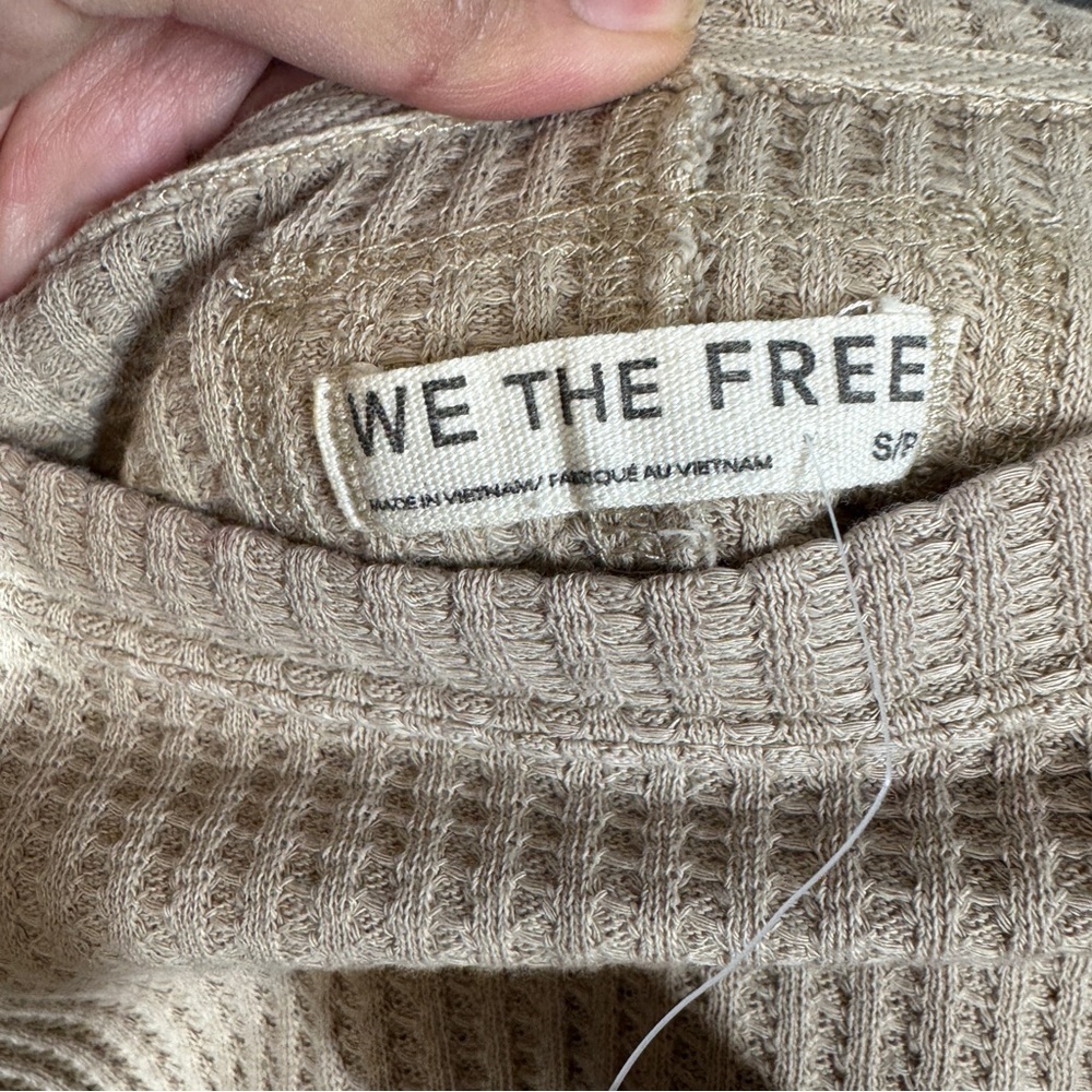 We The Free Tan Waffle Knit Long Sleeve Top Size S Casual Boho Layering - Picture 12 of 13